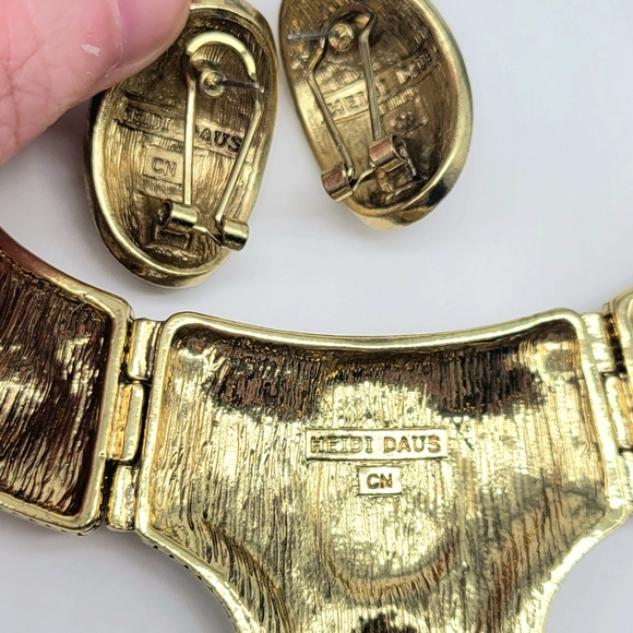 Heidi Daus Onyx and Swarovski Crystal Art Deco Statement Necklace + Earring Set - Picture 12 of 13